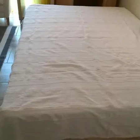 Toll Apartment Mit Privatem Eingang Free Parking Slbst Check-In Netflix 30 Zone Ruhig Duisburg Exterior photo