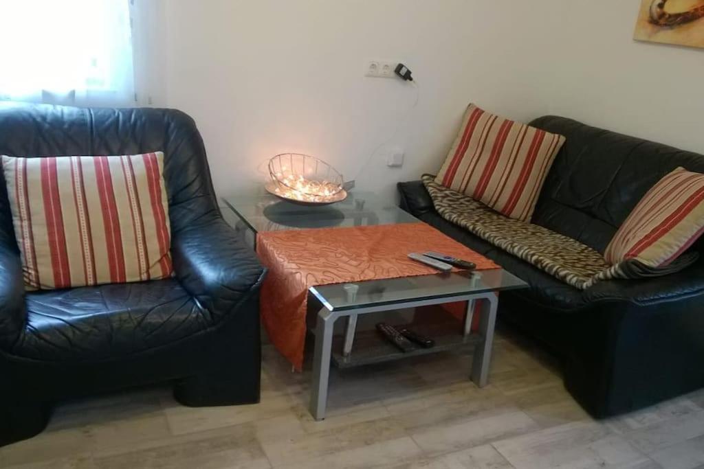 Apartment Toll Mit Privatem Eingang Free Parking Slbst Check-in Netflix 30 Zone Ruhig