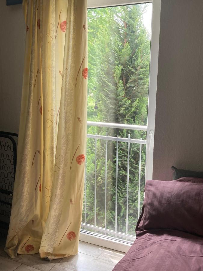 Apartment Toll Mit Privatem Eingang Free Parking Slbst Check-in Netflix 30 Zone Ruhig Duisburg
