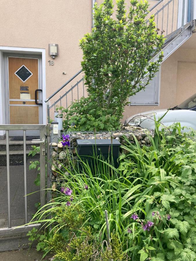 Apartment Toll Mit Privatem Eingang Free Parking Slbst Check-in Netflix 30 Zone Ruhig Duisburg