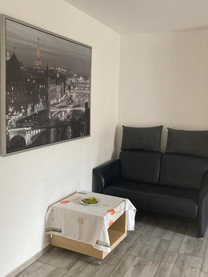 Toll Mit Privatem Eingang Free Parking Slbst Check-in Netflix 30 Zone Ruhig Apartment Duisburg